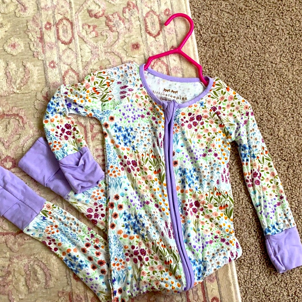 Little Sleepies 6-12 month Jammies